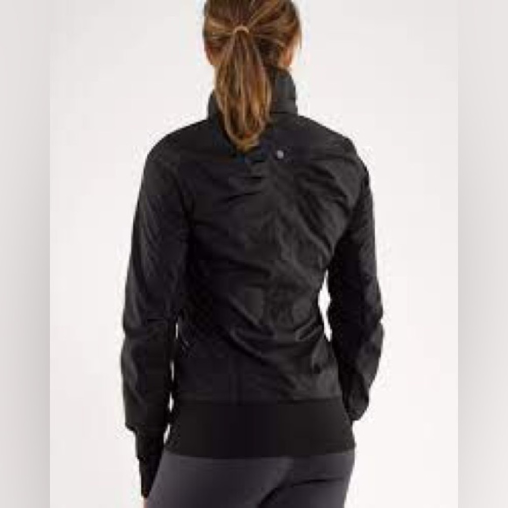 Lululemon Run: Back On Track Jacket - Picture 2 of 11